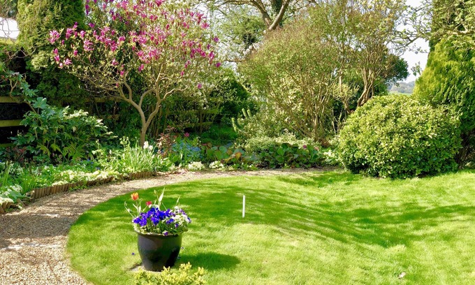 Great Leighs Bed & Breakfast | Laurels