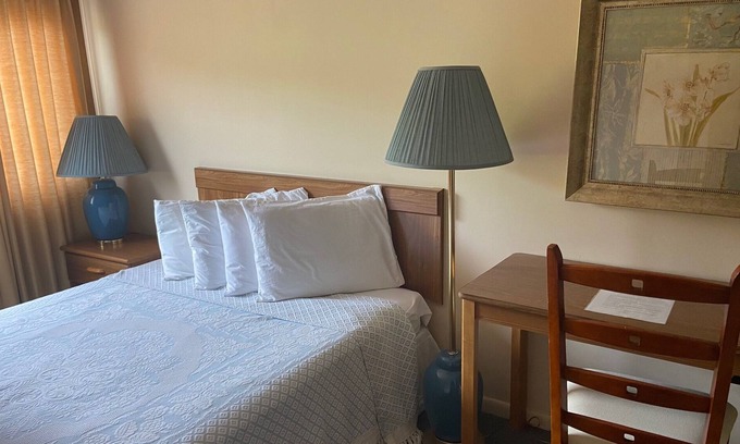 Coudersport Hotel | Laurelwood Inn & Steakhouse