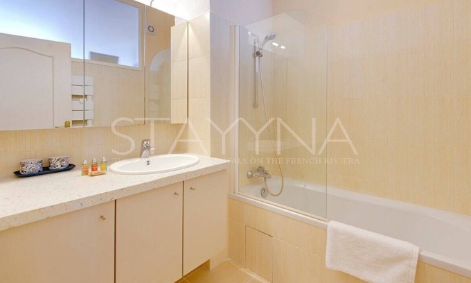 Carabacel Apartment | Lauren 2 bedroom apartment VRBO