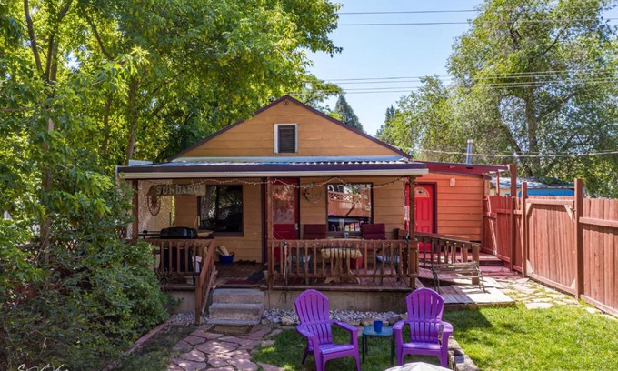 Lava Hot Springs House | Lava Hideout Cabins