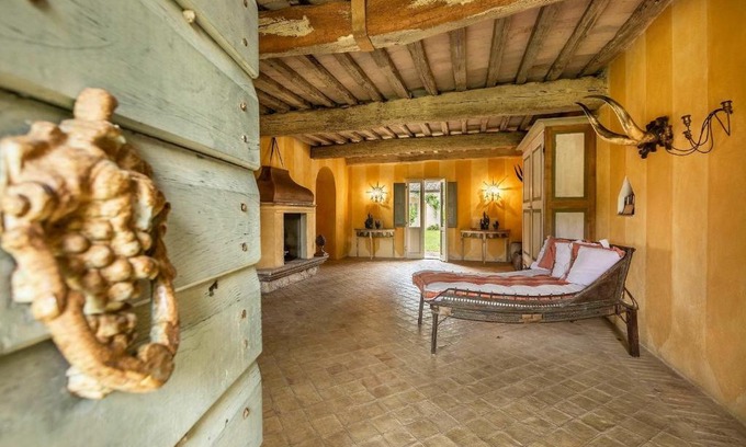 Camigliano Villa | Lavacchio 16 by Salogi Villas