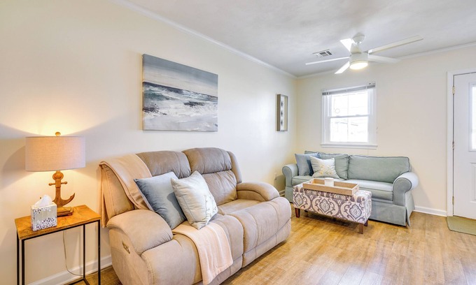 Lavallette Apartment | Lavallette Apartment w/Patio - Walk to the Beach!