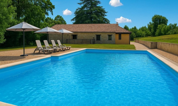Agnac Cottage | Lavanda House: Large Gite 7 Pers, Swimming Pool, Leisure & Kitchen Pro.