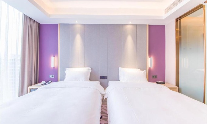 Heyuan Hotel | Lavande Hotel HeYuan HePing BaiSheng square