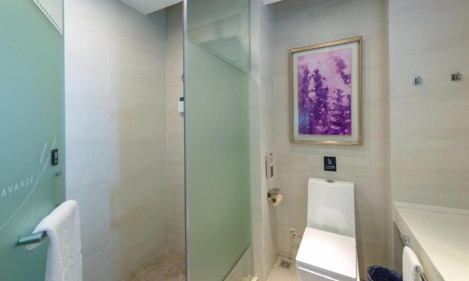 Zhouxin Street Hotel | Lavande Hotel Qingyuan Light Rail Station Qingyuan Avenue