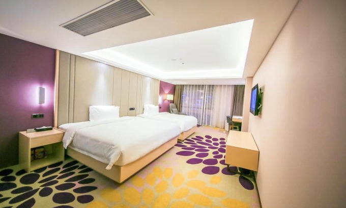 Qingshan Hotel | Lavande Hotel Wuhan Qingshan Zhongyuan Square