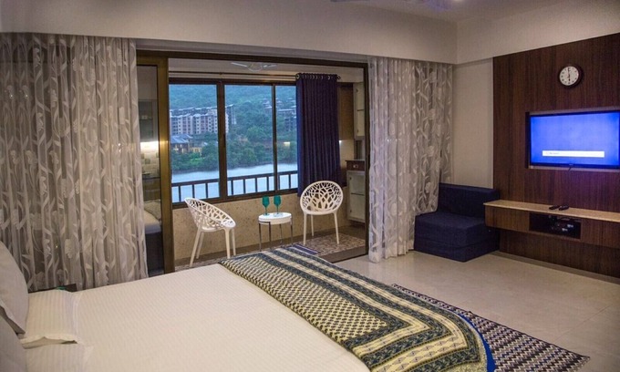 Lavasa Apartment | Lavasa's luxurious lake view