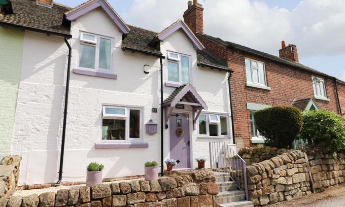Ilkeston House | Lavender Cottage