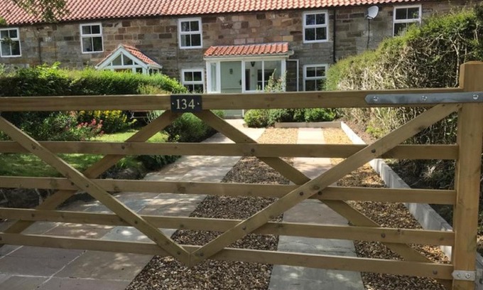 Sleights House | Lavender Cottage