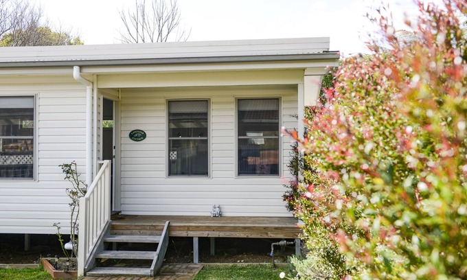Berry Cottage | LAVENDER COTTAGE IN TOWN