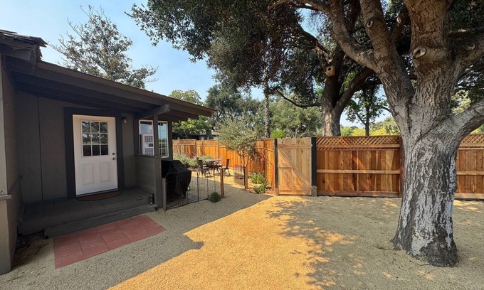 Solvang House | Lavender Farm Carriage House
