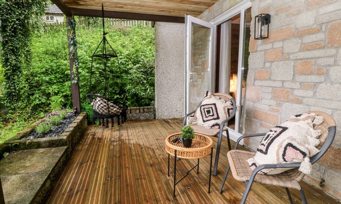 Saint Ann's Chapel Cottage | Lavender Lodge