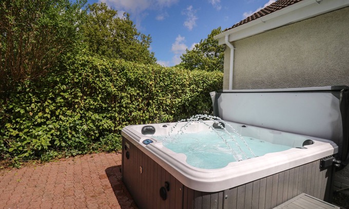 Haverfordwest Cottage | Lavender Lodge