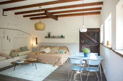 Achthuizen Apartment | Lavender Lodge
