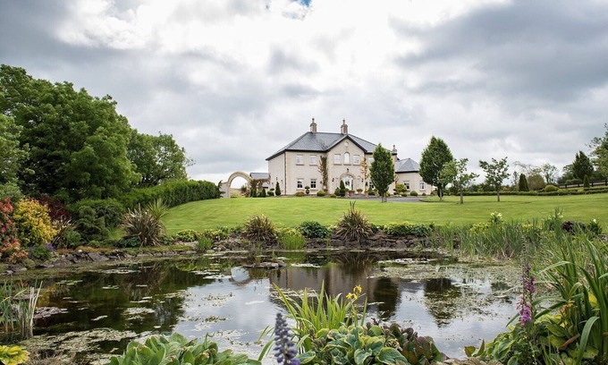 Enniskillen House | Lavender Manor is a gem of the Fermanagh countryside ideal for celebrations.n