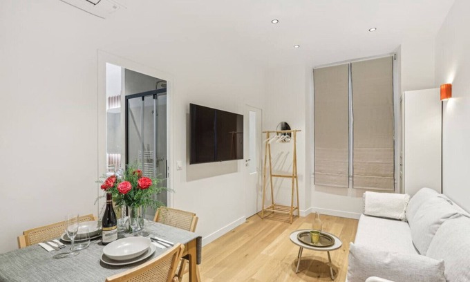 Ternes Apartment | Lavie Maison : AC & Hot Tub Close Arc de Triomphe