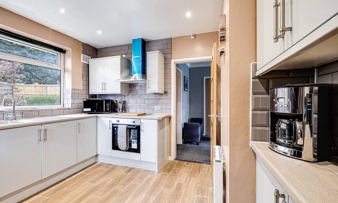 Birkenhead House | Lavish 2BR Bungalow Retreat in Birkenhead