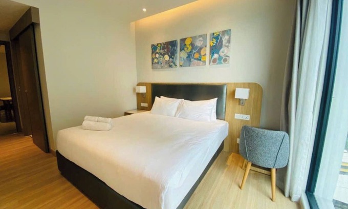 District 1 Apartment | Lavish 8-bedroom Apartment in wonderful HCMC with Pool,Gym & Bathtub ZENITY