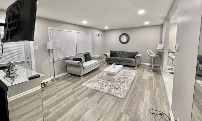 Park Forest House | Lavish Estate : this home is fully renovated
