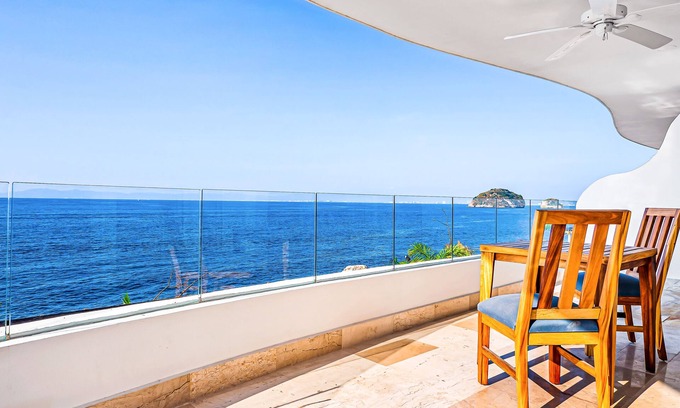 Mismaloya Condo | Lavish seaside escape with oceanfront views, amazing pool & pool spa