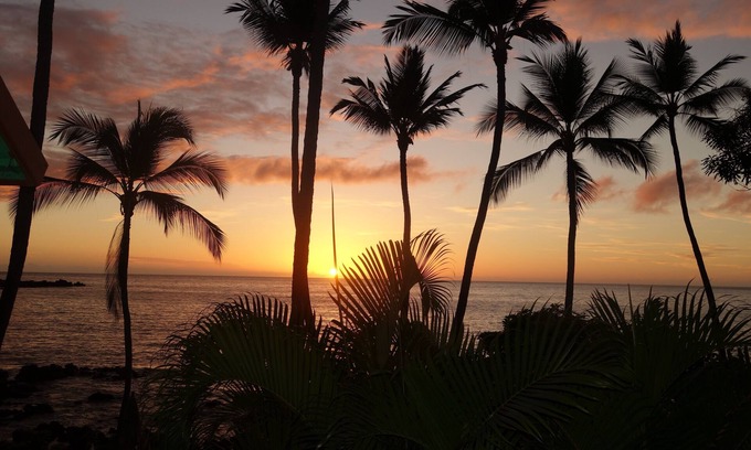 Honaunau-Napoopoo House | Lawai'a Sea Lodge Upstairs - Ocean Front - Hosted - KAYAKS INCLUDED