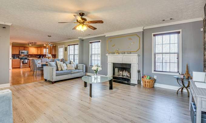 Lawrenceville House | Lawrenceville Home w/ Deck - Near Mall of Georgia!
