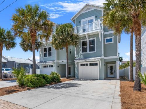 Silver Sands Beach House | Lazy Beach