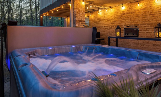Massanutten House | Lazy Bear Lodge/Game Room/Theater Room/Hot Tub