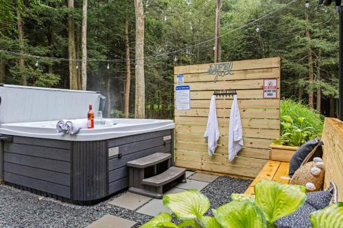 Blakeslee House | Lazy Bear Retreat Outdoor Oasis Hot Tub etc