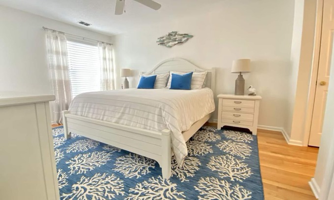 Manteo Condo | LAZY DAYS - A PIRATE'S COVE GETAWAY