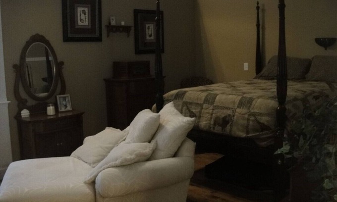 Joppa Apartment | Lazy G #2 Bridal Suite