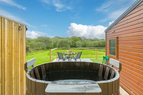 Redruth House | Lazy Lodge