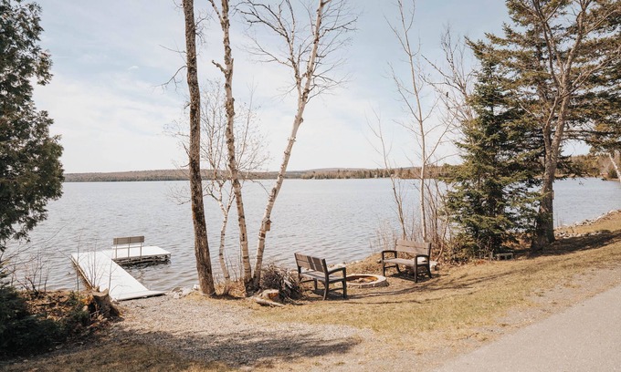 Stockholm Cottage | Lazy Moose Lake House on Madawaska Lake - Stockholm, ME
