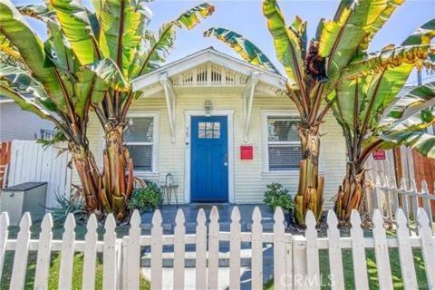 Zaferia House | LBC Paradise Bungalow