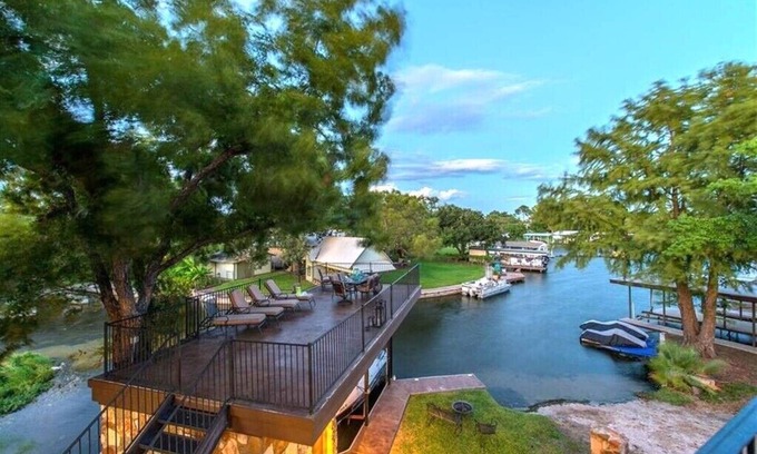 Granite Shoals House | LBJ Lake Home - Private Cove - Lake Toys - Boat Slip