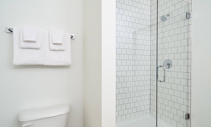 Rutledge Hill Apartment | LC Sobro