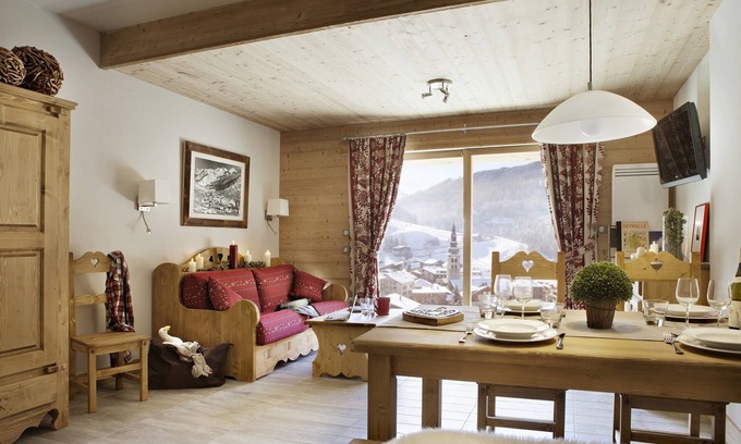 La Clusaz Apartment | LCZ - Charmant T3 spa aux pieds des pistes, 4*