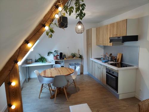 Larmor-Plage Apartment | Le 105 - appart-sympa - T2 vue jardin et cave - Larmor-Plage