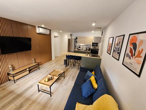 Saint-Priest Apartment | Le 14B RDC