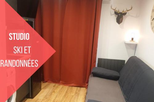 Bernex Apartment | Le 211,ski et randonnée, lave linge , parking gratuit
