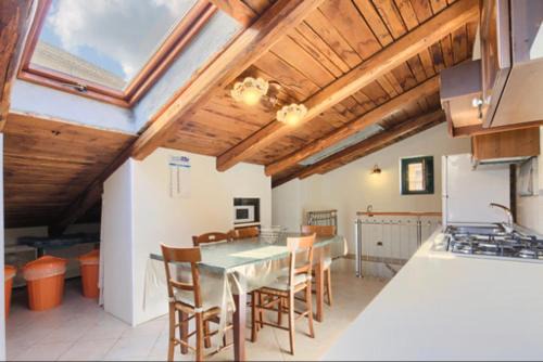 Historical Downtown Salerno House | Le 8 campane 2