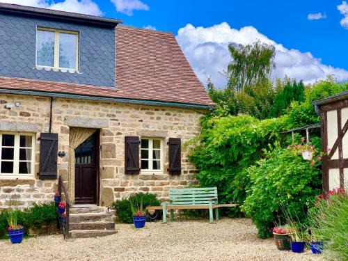 Domfront en Poiraie House | Le Bas Chesnay Gîte Domfront en Poiraie