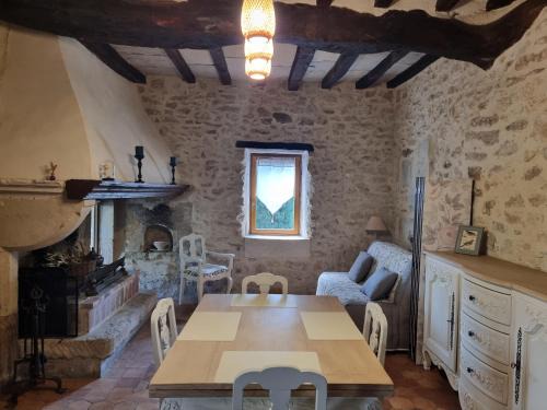 Montsegur-sur-Lauzon House | Le Bastidon, gîte des Lucioles en Provence
