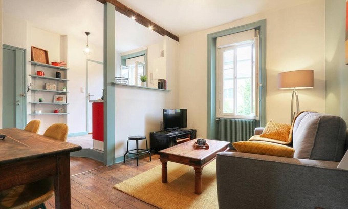 Colombier - Champ de Mars Apartment | Le Beaumont