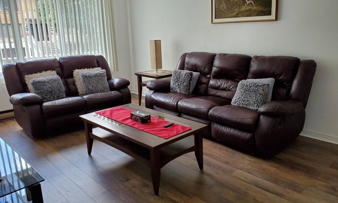 Saint-Leonard Apartment | Le Bellefeuille RC