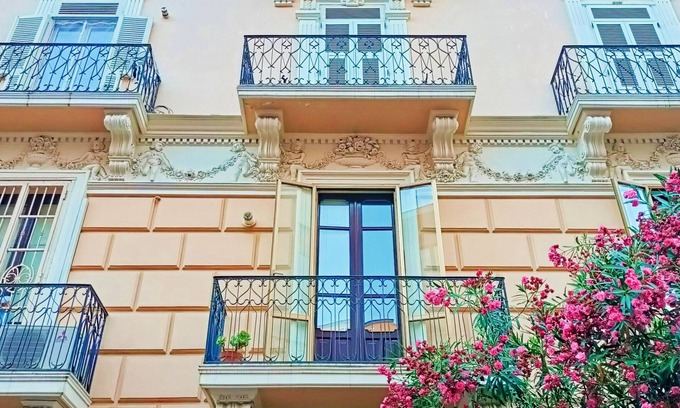 Historical Downtown Salerno Apartment | Le Bijou Luxury Apartment in Salerno historic center