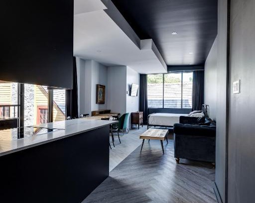 Terrebonne Apartment | Le Black & White - Vieux-Terrebonne