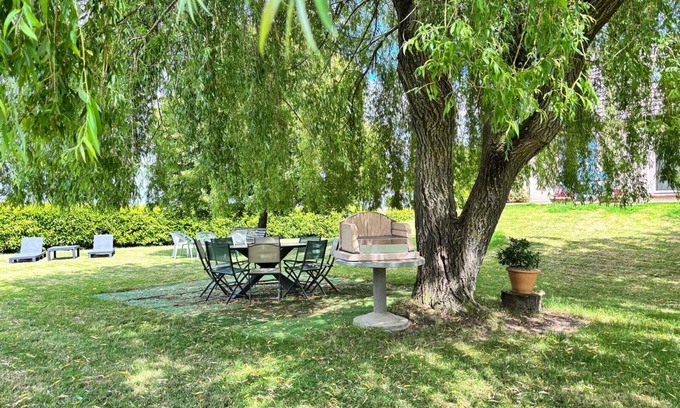 Saint-Etienne-en-Bresse House | Le Bleu de B. Holiday cottage for up to 10 people