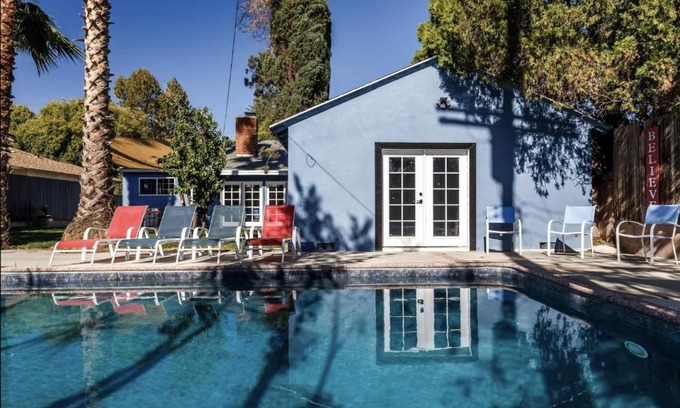 Canoga Park House | Le Bleu House - Newly Designed 3BR HOUSE & POOL by Topanga