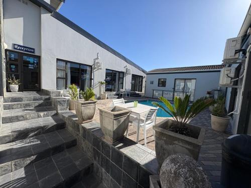 Bluewater Bay House | Le Blue Guesthouse
